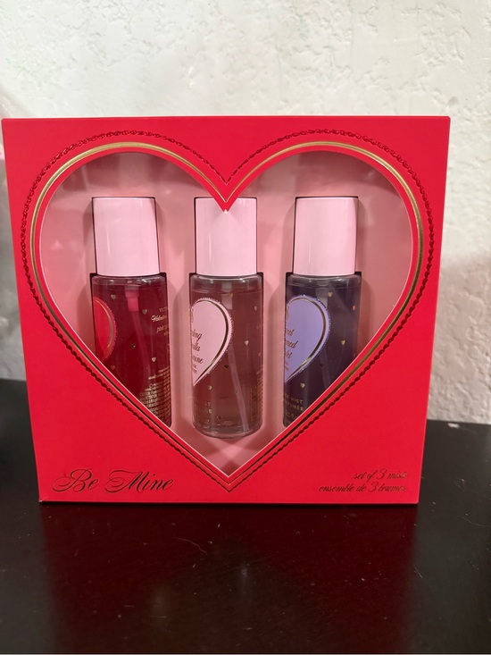 Victoria's Secret Other - Victoria's Secret Red 'Be Mine' Fragrance Gift Set